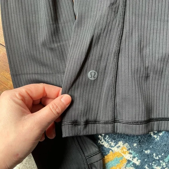 Lululemon Ribbed Long Sleeve Shirt - Picture 5 of 11
